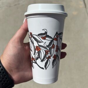 Starbucks Reusable Hot Cup White with Mistletoe - NEW